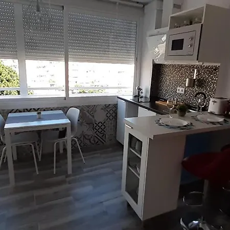 Torremolinos Suite Apartment *